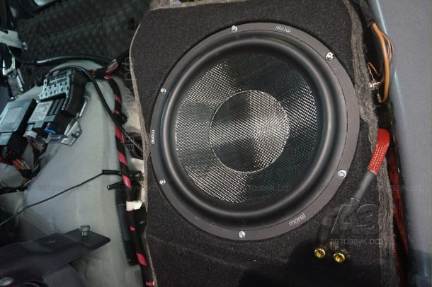 Аудиосистема в Mercedes-Benz GL400