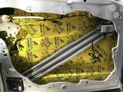 Установка шумоизоляции Comfort Mat Vespa в Volkswagen Touareg II NF