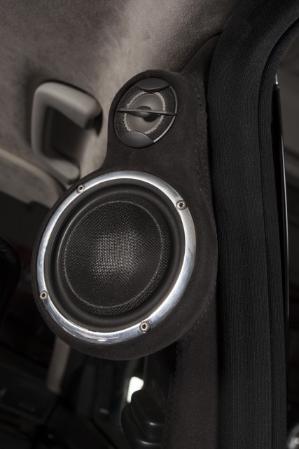 Аудиосистема в Mercedes-Benz S-Class (W221)