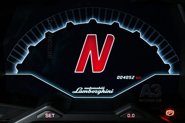 Аудиосистема в Lamborghini Aventador LP750 SV
