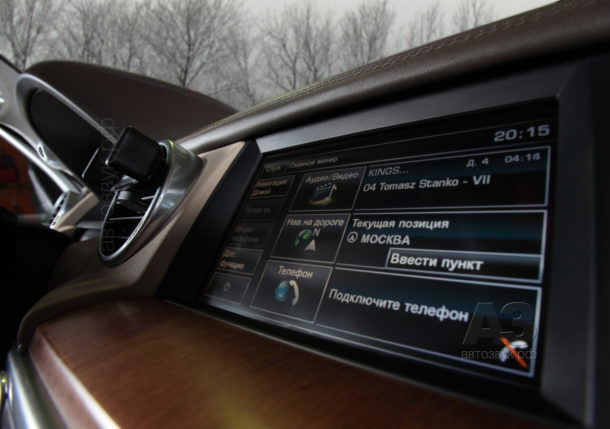 Мультимедийная система в Range Rover Discovery