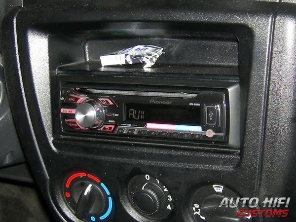 Автомагнитола Pioneer DEH-1500UB, Характеристики Pioneer DEH-1500UB