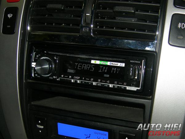 Автомагнитола Pioneer DEH-X5600BT, Характеристики Pioneer DEH-X5600BT