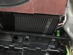 Установка усилителя Eton Mini 300.2 в Seres M5