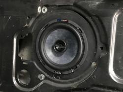 Установка акустики Focal Slatefiber PC 165 SF в Ford Transit