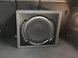 Установка сабвуфера Helix IK S10 DVC2 в BMW X2 (F39)