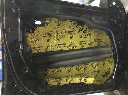 Установка шумоизоляции Comfort Mat Vespa в KIA Seltos