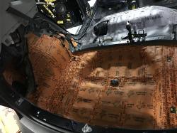 Установка шумоизоляции Comfort Mat Raptor в KIA Seltos