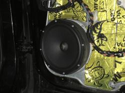 Установка акустики Helix Ci3 W200FM-S2 в Mercedes GL (X164)