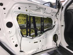 Установка шумоизоляции Comfort Mat Vespa в Haval M6