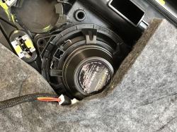 Установка акустики Match UP X4MB-FRT в Mercedes C class (W205)