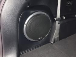 Установка сабвуфера Hertz MPS 250 S4.1 в KIA Sorento IV (MQ)