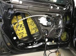 Установка шумоизоляции Comfort Mat Vespa в Skoda Superb II (B6)