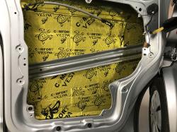 Установка шумоизоляции Comfort Mat Vespa в Volkswagen Caravelle T6.1