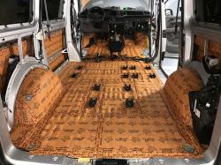 Установка шумоизоляции Comfort Mat Raptor в Volkswagen Caravelle T6.1
