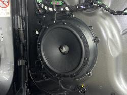 Установка акустики Helix Ci3 W200FM-S3 в Porsche Cayenne III