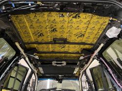 Установка шумоизоляции Comfort Mat Vespa в Toyota Land Cruiser 200