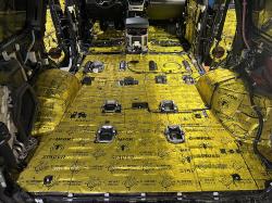 Установка шумоизоляции Comfort Mat Spider в Toyota Land Cruiser 200