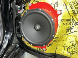 Установка акустики Helix Ci3 W200FM-S3 в Toyota Land Cruiser 200