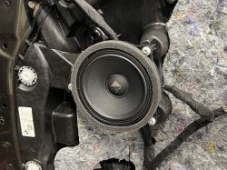Установка акустики Helix Ci3 M100FM-S3 в BMW X5 (G05)