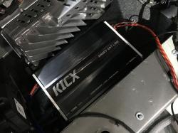 Установка усилителя Kicx Angry Ant 1.1000 в BMW 5 (G30)