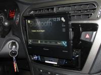 Фотография установки магнитолы Pioneer AVH-X7800BT в Peugeot 301