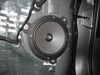 Установка акустики Focal Integration ISS 165 в Toyota RAV4.4