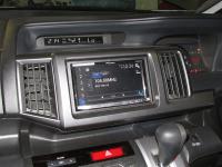 Фотография установки магнитолы Pioneer AVH-X8800BT в Honda Stepwgn Spada