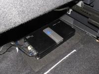 Установка усилителя Soundstream PN1.650D в Mitsubishi Outlander III