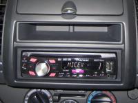 Фотография установки магнитолы Pioneer DEH-2300UB в Nissan Note