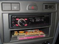 Фотография установки магнитолы Pioneer DEH-1300MP в Ford Fusion