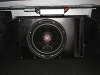 Установка сабвуфера JBL S2-1224 в Mercedes C class (W204)