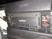 Установка усилителя Audison SR 5 в Toyota Tundra II