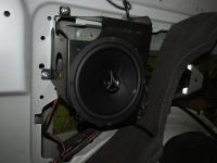 Установка акустики Hertz ECX 165.5 в Mercedes V class (W447)