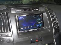 Фотография установки магнитолы Pioneer AVH-X5800BT в Toyota Land Cruiser 200