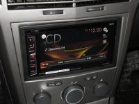 Фотография установки магнитолы Pioneer AVH-X1800DVD в Opel Astra H