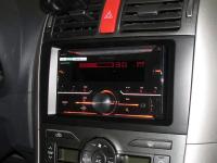 Фотография установки магнитолы Pioneer FH-X730BT в Toyota Auris