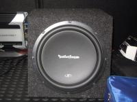 Установка сабвуфера Rockford Fosgate R1S410 box в KIA Ceed