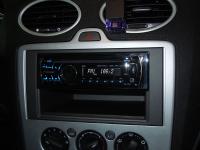 Фотография установки магнитолы Pioneer DEH-4200SD в Ford Focus 2