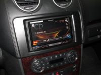 Фотография установки магнитолы Pioneer AVH-X5800BT в Mercedes GL (X164)