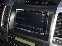 Фотография установки магнитолы Pioneer AVH-X5800BT в Toyota Land Cruiser 120