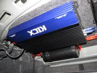 Установка усилителя Kicx AP 1000D в Volkswagen Polo V