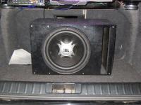 Установка сабвуфера JBL GT5-12 в Saab 93