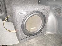 Установка сабвуфера Focal Access 25 A4 h-box vented в Toyota RAV4.3