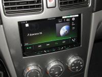 Фотография установки магнитолы Pioneer AVH-Z5100BT в Subaru Forester (SG)