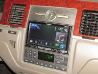 Фотография установки магнитолы Pioneer AVH-X5800BT в Lincoln Town Car