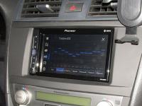 Фотография установки магнитолы Pioneer MVH-A200VBT в Toyota Camry V40