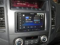 Фотография установки магнитолы Pioneer AVH-Z5100BT в Mitsubishi Pajero IV