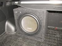 Установка сабвуфера Focal Access 30 A4 h-box vented в Hyundai Santa Fe (III)