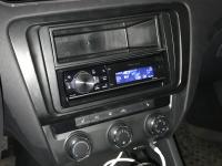 Фотография установки магнитолы Pioneer DEH-80PRS в Skoda Octavia (A7)